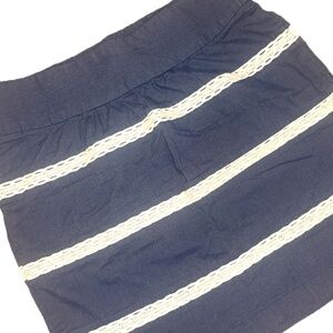 Banana Republic Stretch Denim Skirt with White Lace Size 6